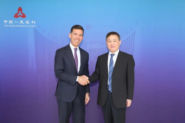广盛配资 【双语】中国人民银行行长潘功胜会见高盛集团总裁兼首席运营官温泽恩